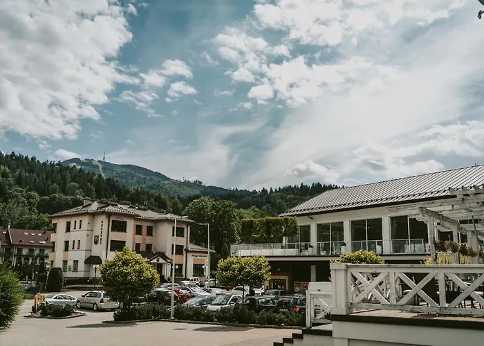 Maria לינה וארוחת בוקר שצ'צ'ירק